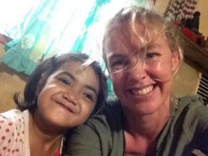 Selfie: Aïsha met Annemarie in Manila